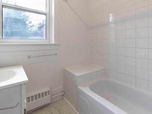Apartment for rent in Mulhurst Bay, Ontario