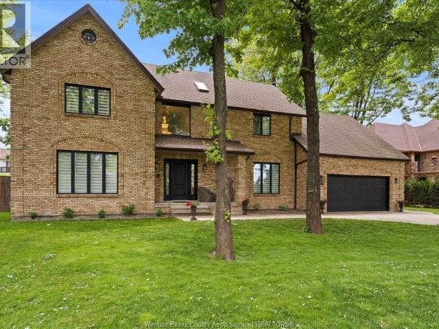 House for sale in Lakeshore, Ontario