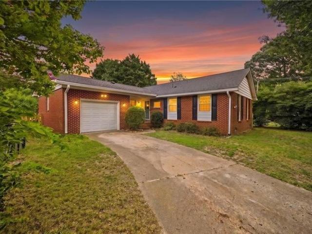 House for sale in Elizabeth Lake Estates, Hampton