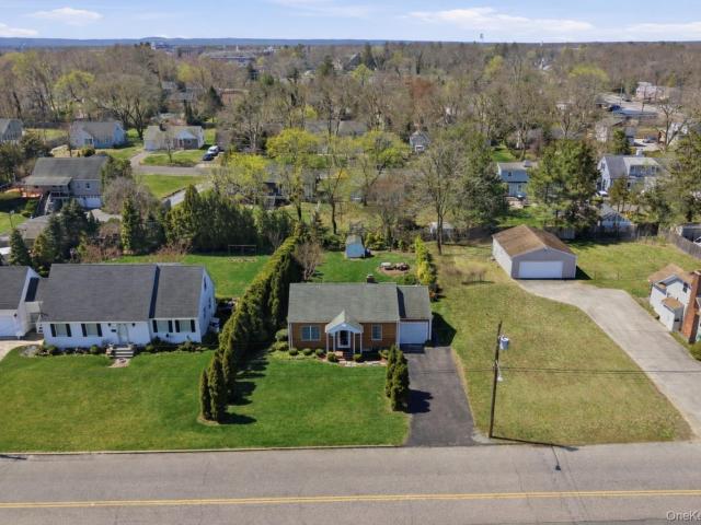 House for sale in Riverhead, New York
