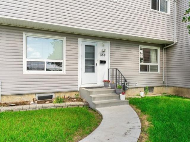 Townhouse for sale in Wedgewood, Alberta