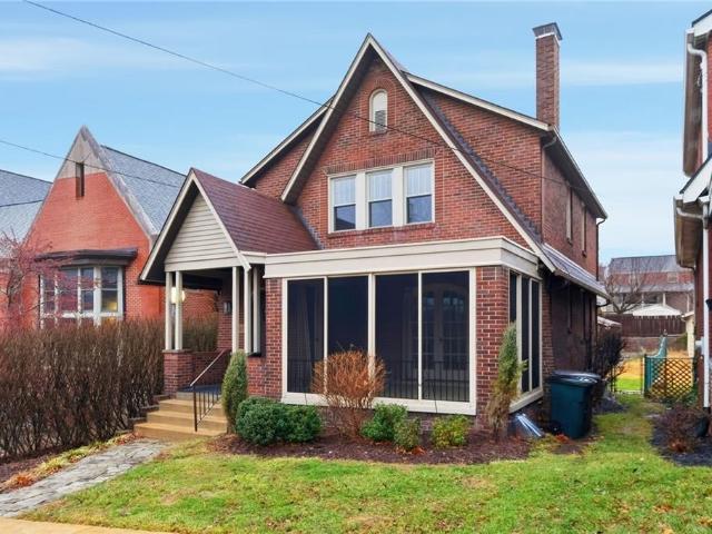 House for sale in Oakmont, Pennsylvania