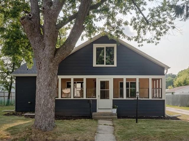 House for sale in Hartland, Wisconsin