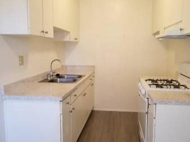 Apartment for rent in Del Aire, Los Angeles County