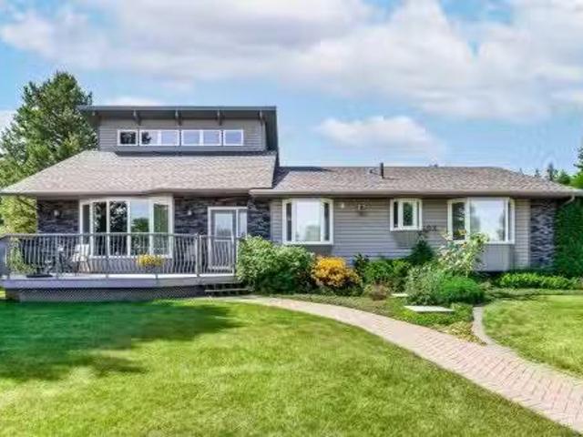 House for sale in Alberta