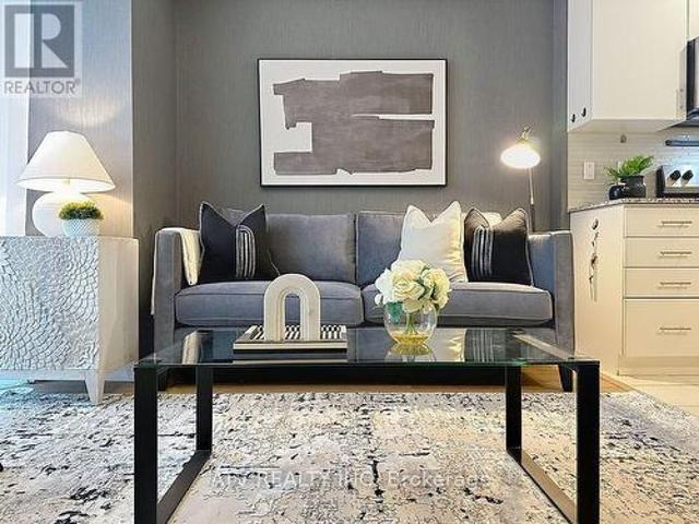 Townhouse for sale in Woburn, Ontario