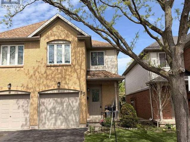Townhouse for sale in Burlington, Ontario