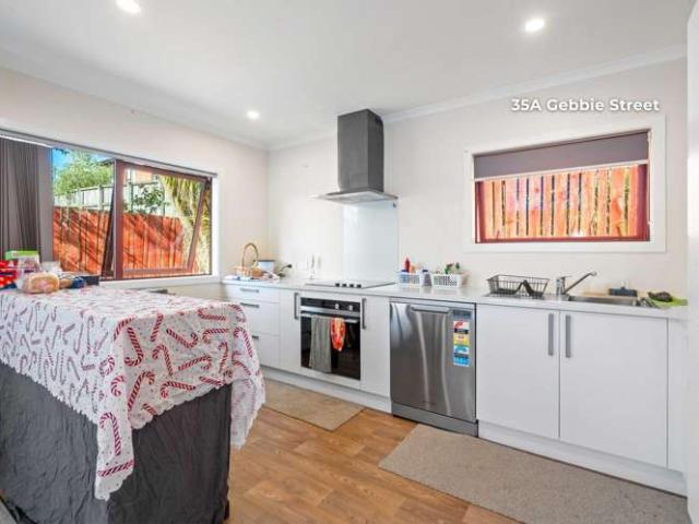House for sale in Otakou