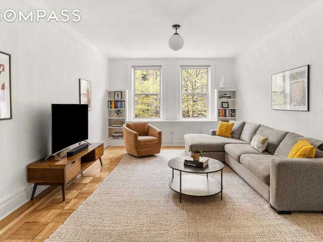 Property for sale in The Greystones, New York