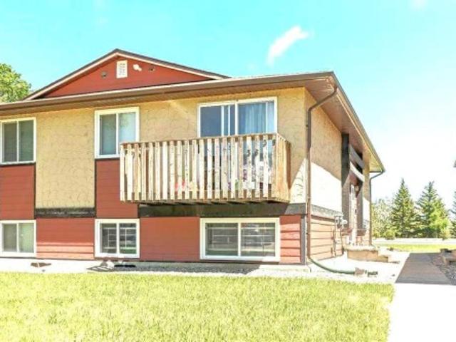 Townhouse for sale in Lethbridge, Alberta