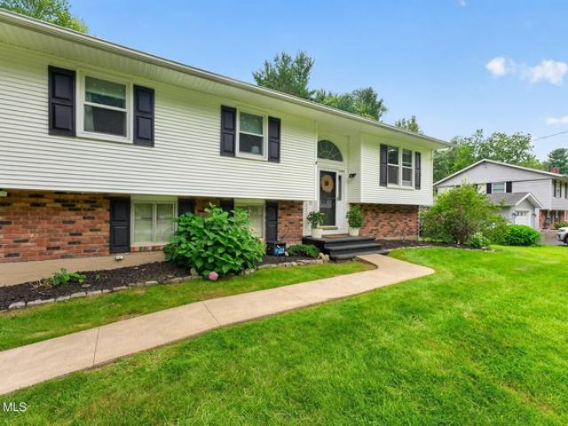 House for sale in Saratoga, New York