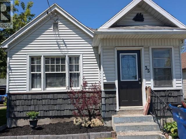 House for sale in Chatham–kent, Ontario