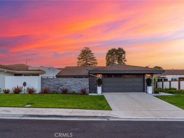 House for sale in Corona Del Mar