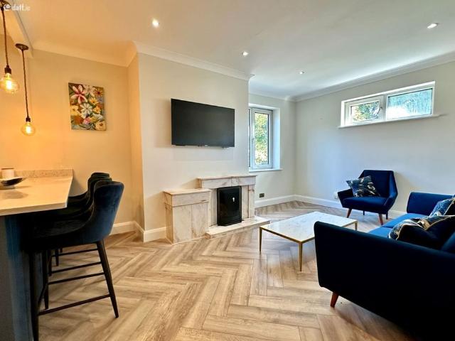 Apartment to rent in Bluebell, North Tipperary