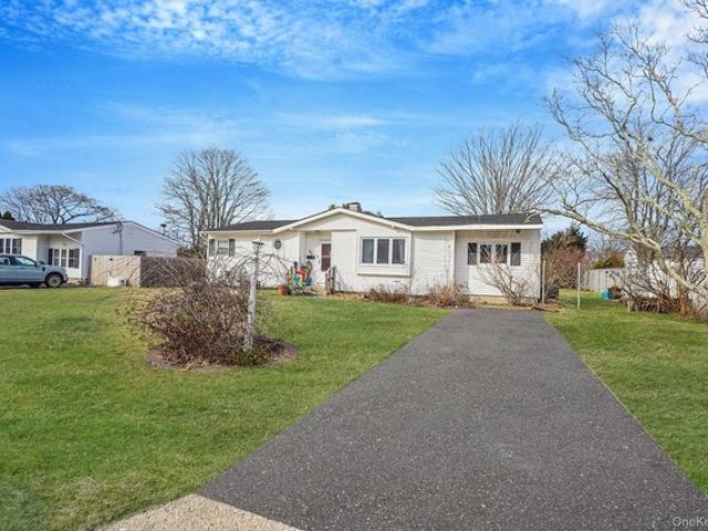 House for sale in Bohemia, New York