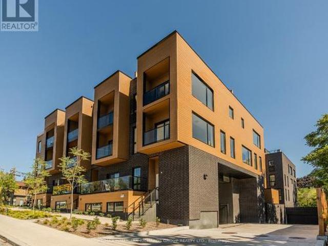 Townhouse for sale in Woburn, Ontario