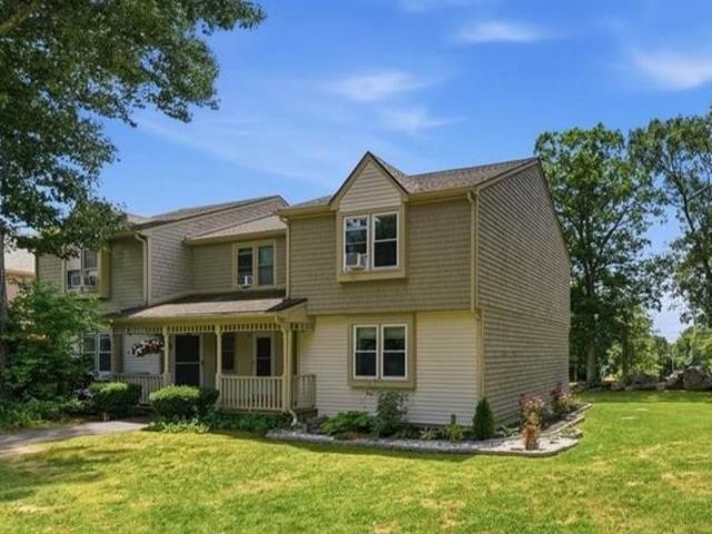 Townhouse for sale in Coventry, Rhode Island