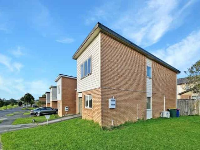 House for rent in Oratia, Oroua County
