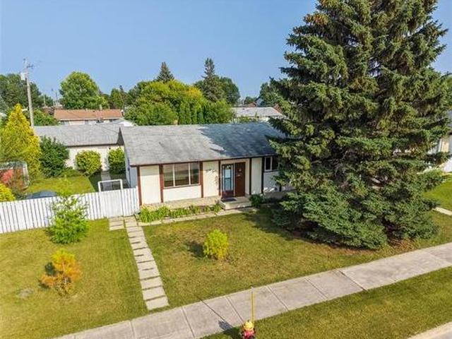 House for sale in Tyndall Park, Winnipeg