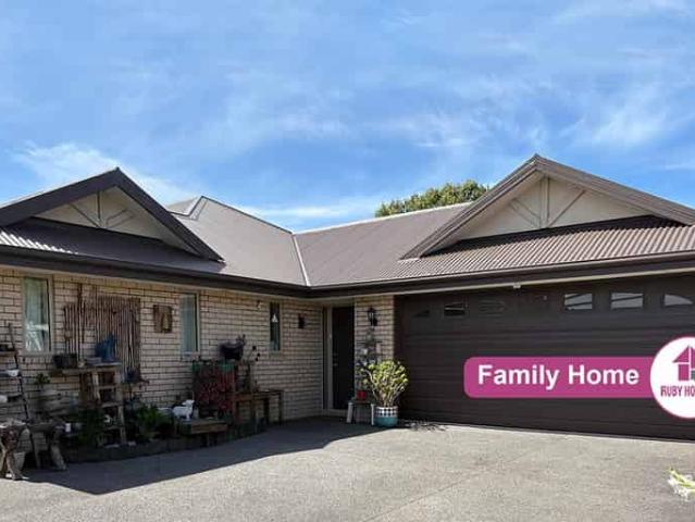 House for rent in Chaslands, Canterbury