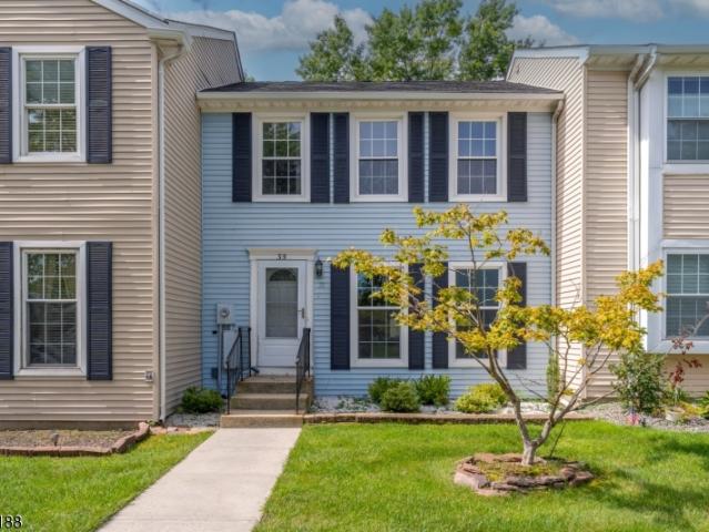 Townhouse for sale in Main Street Townhomes, Sayreville