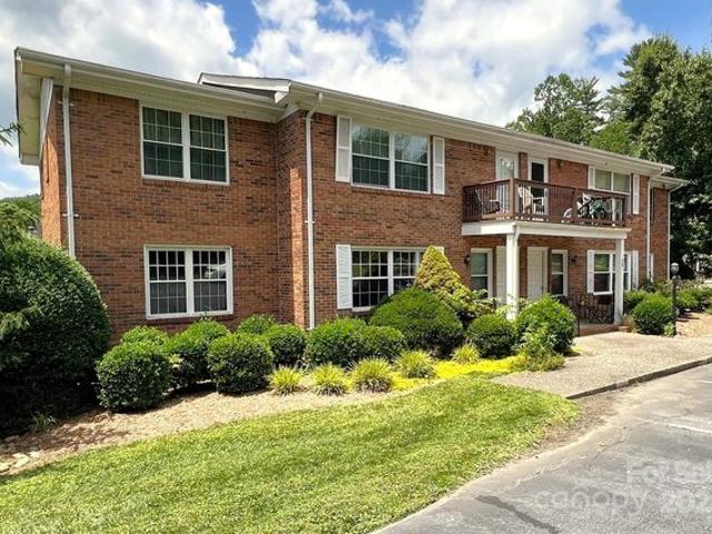 Condo for sale in Hendersonville, North Carolina