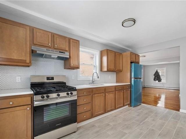 House for sale in Lincoln, Rhode Island