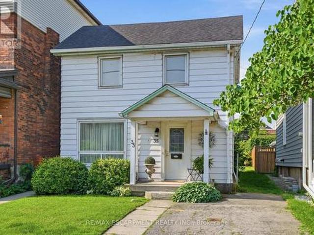 House for sale in Ancaster, Ontario