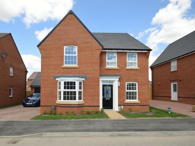 House for rent in Littlecote, West Sussex
