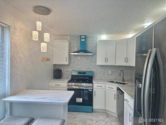 Townhouse for sale in North Brunswick, New Jersey