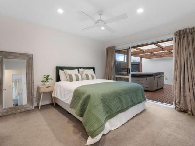 House for sale in Waimauku