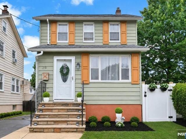 House for sale in Rochelle Park, New Jersey
