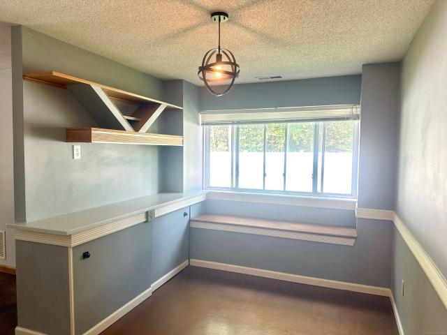 Townhouse for rent in Ansonia