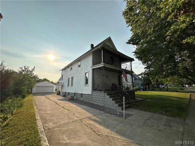 House for sale in Bowmansville, New York