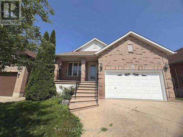 House for rent in Ancaster, Ontario