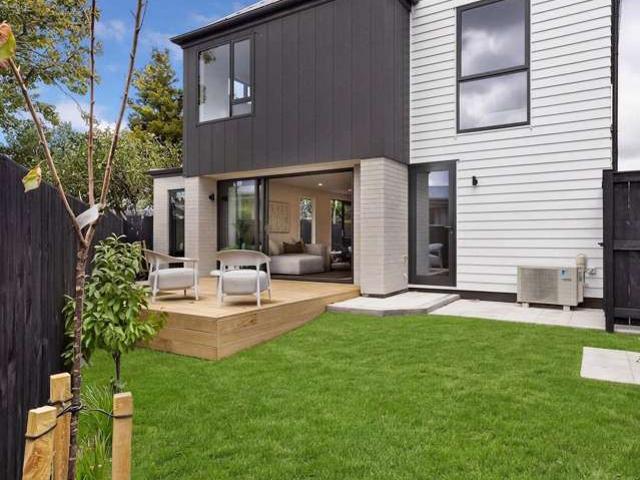 House for sale in Wairau Valley