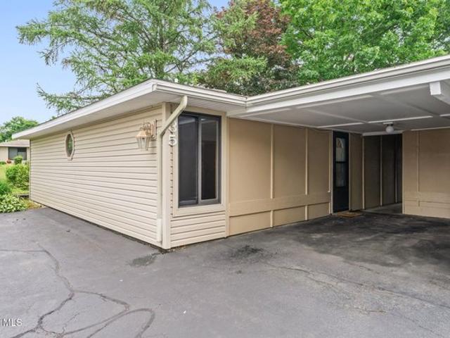 Townhouse for sale in Castleton On Hudson, New York