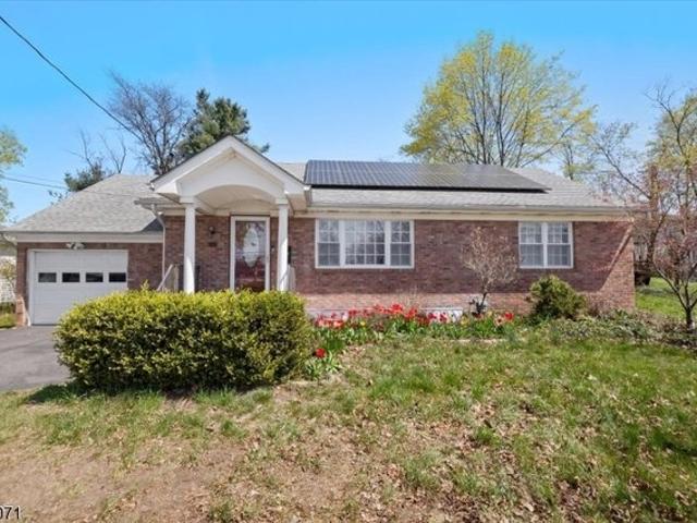 House for sale in Paramus, New Jersey
