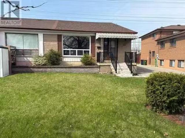 House for sale in Etobicoke