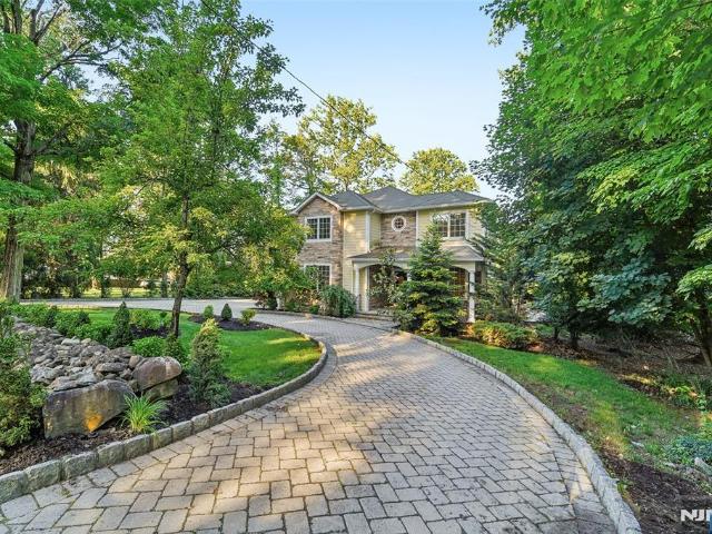 House for sale in Allendale, New Jersey