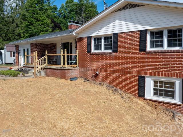 House for sale in Spruce Pine, North Carolina
