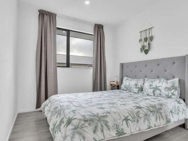 House for sale in Charing Cross, Canterbury