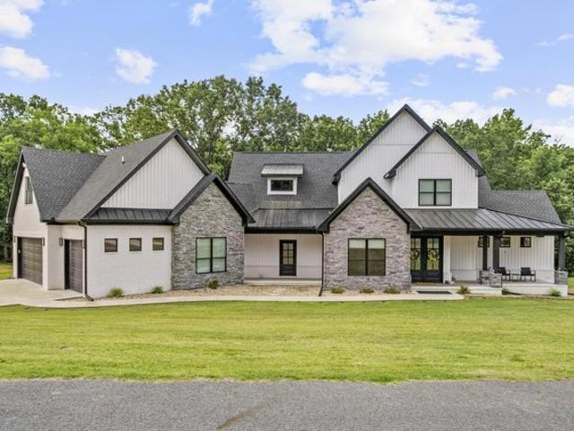 House for sale in Ark