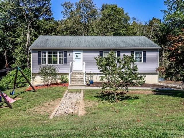 House for sale in Gaylordsville, Connecticut