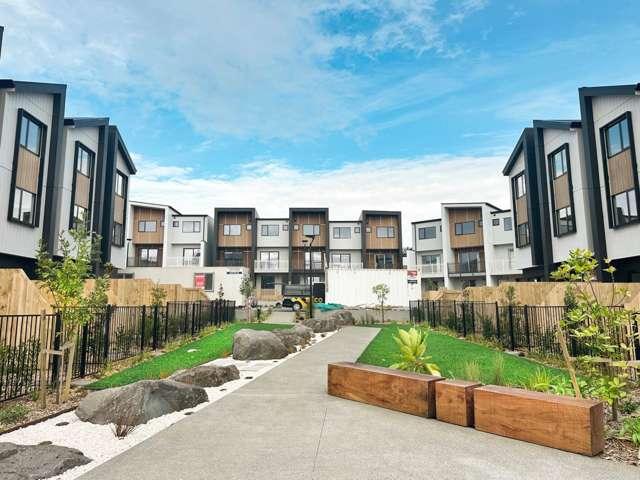 Townhouse for sale in Mount Wellington