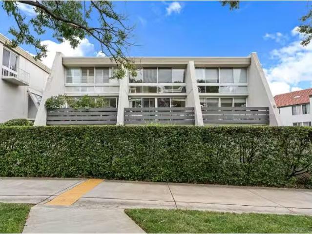 Condo for rent in Kingston, Australian Capital Territory