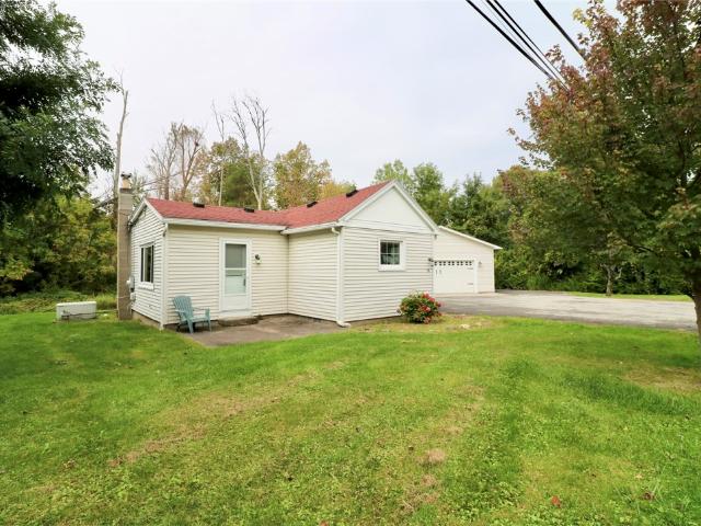 House for sale in Davison Beach, Village of Hilton