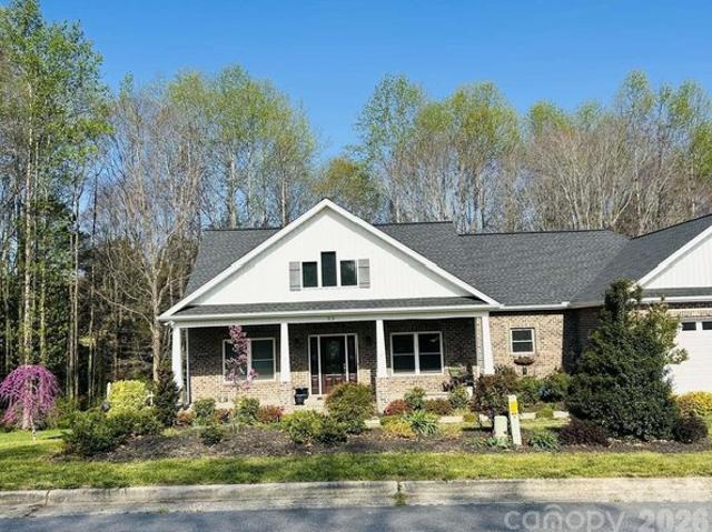 House for sale in Hiddenite, North Carolina