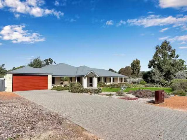 House for rent in Koroit, Victoria