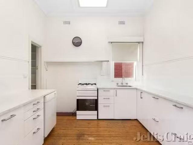 House for rent in Mont Albert North